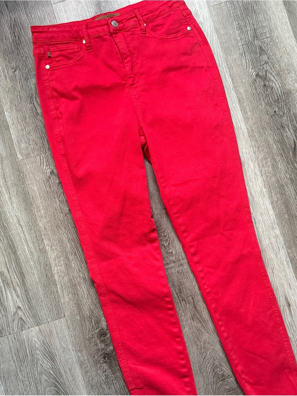 Judy Blue Women’s Red Garment Dyed Mid Rise Stretch Skinny Denim Jeans 29 -0196